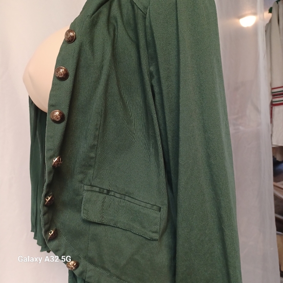 Christina New Green Jacket with Ruffled Hem and Structured Shoulders Size S - Picture 14 of 16